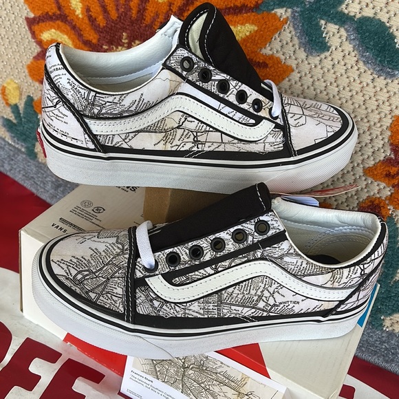 Vans Old Skool
(Moca) Frances Stark/Maps
VNOA5KRF94H
WMNS sneakers athletic shoe - Picture 11 of 16